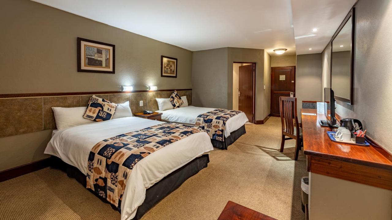 African Sky Hotels - Pine Lake Inn White River Dış mekan fotoğraf