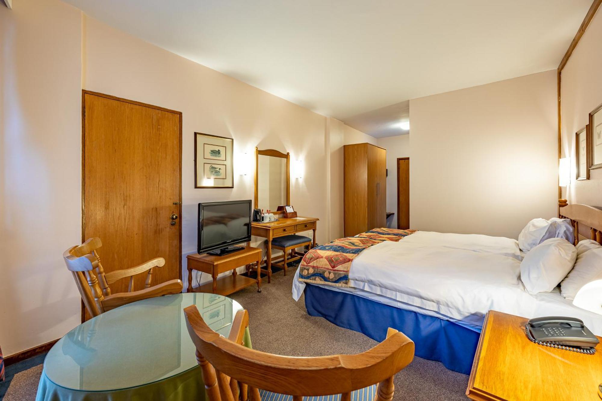 African Sky Hotels - Pine Lake Inn White River Dış mekan fotoğraf