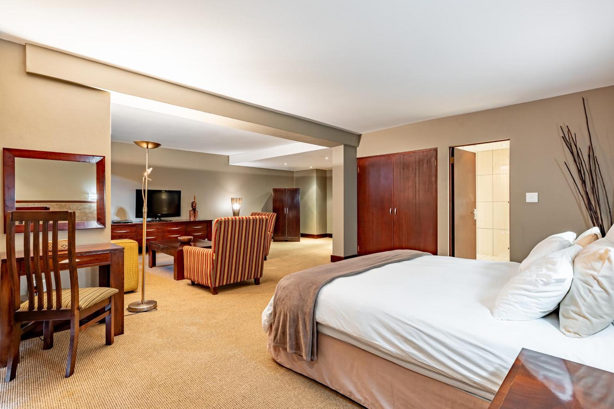 African Sky Hotels - Pine Lake Inn White River Dış mekan fotoğraf