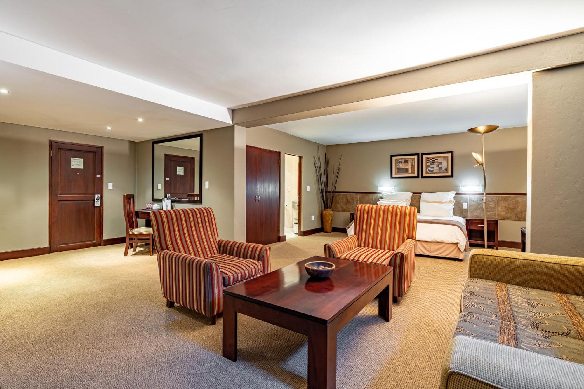 African Sky Hotels - Pine Lake Inn White River Dış mekan fotoğraf